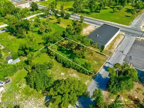 622 Harmon Ave, Panama City, FL 32401
