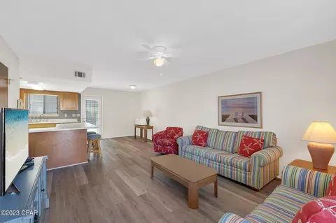 113 W Leslie Ln, Panama City Beach, FL 32407