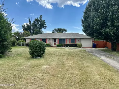 1021 W W 28th Pl Pl, Panama City, FL 32405
