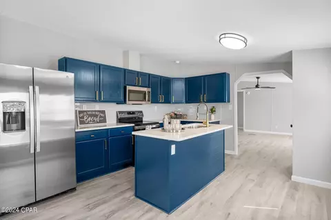 6930 Roadrunner Rd, Youngstown, FL 32466