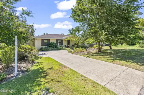 606 Minnesota Ave, Lynn Haven, FL 32444