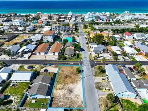 3993 Hurt St, Panama City Beach, FL 32408