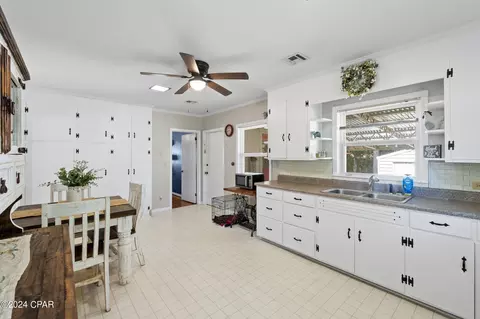 678 3rd St, Chipley, FL 32428 photo 12