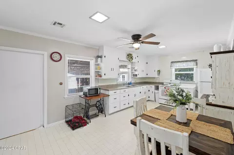 678 3rd St, Chipley, FL 32428 photo 15