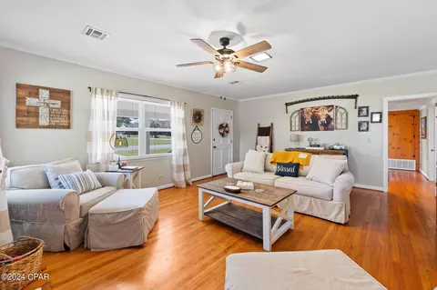 678 3rd St, Chipley, FL 32428 photo 7