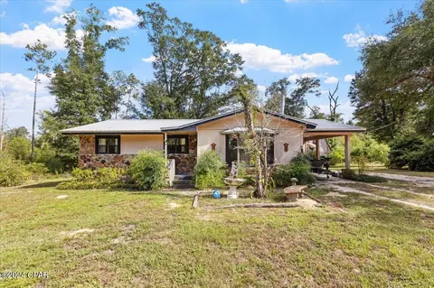 796 Gambier Dr, Alford, FL 32420