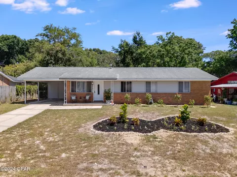 219 NW Jet Dr, Fort Walton Beach, FL 32548