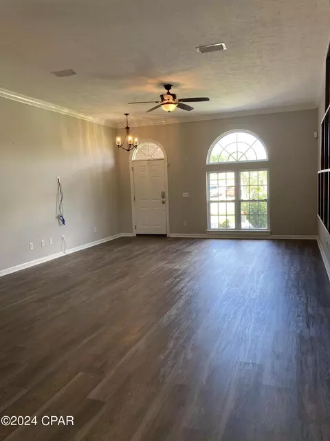811 E 24th St, Lynn Haven, FL 32444 photo 5