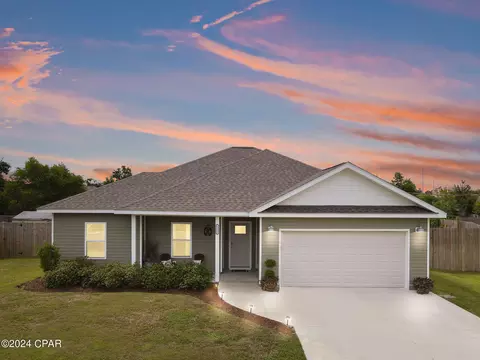 1211 Lindenwood Dr, Panama City, FL 32405