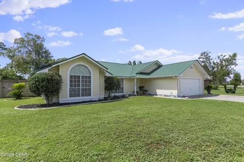 2705 Pembroke Dr, Panama City, FL 32405