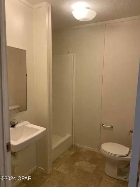 1394 Watts Ave, Chipley, FL 32428 photo 9