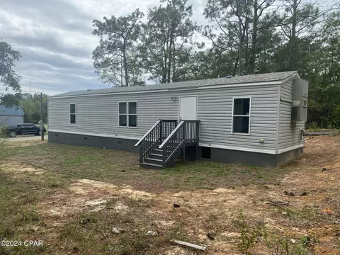 1394 Watts Ave, Chipley, FL 32428