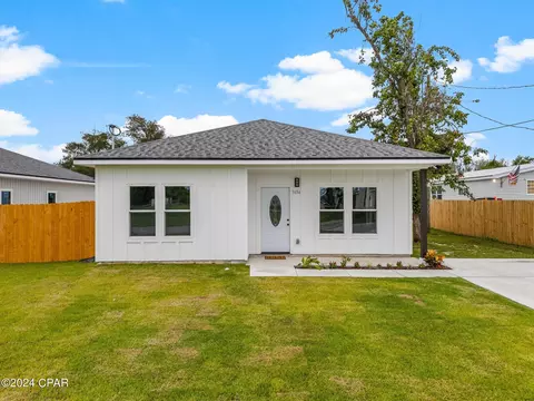 3694 E 13th Ct, Panama City, FL 32404