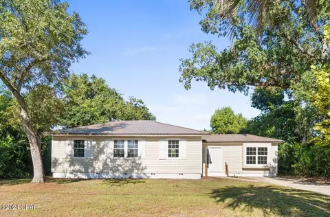127 Harris Ave N, Panama City, FL 32401