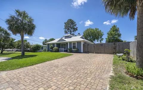 5213 Long John Dr, Panama City Beach, FL 32408