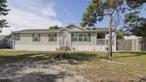 2030 Twin Oaks Dr, Panama City, FL 32408