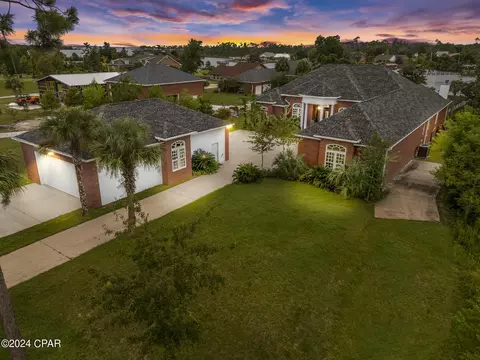 528 Mills Ln, Panama City, FL 32404