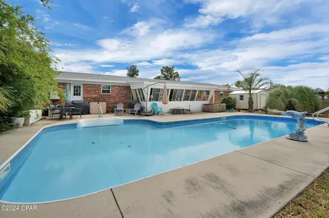124 H L Sudduth Dr, Panama City, FL 32404