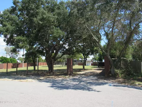 502 Gainous Rd, Panama City Beach, FL 32413