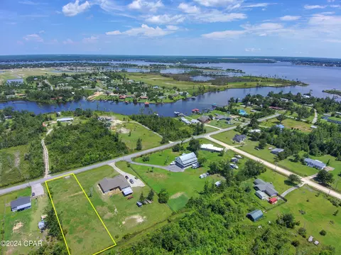 7239 Bay Crest Rd, Southport, FL 32409