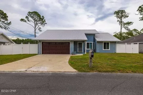 900 Pelican Pl, Panama City Beach, FL 32407
