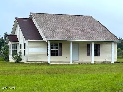 6186 Glenmore Ct, Marianna, FL 32446