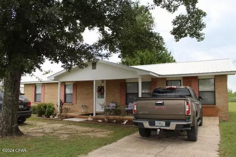 25676 Evans St, Altha, FL 32421
