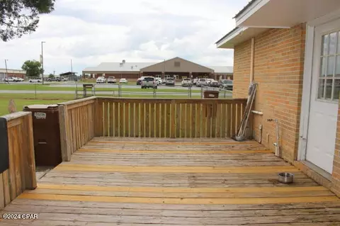 Exterior - 25676 Evans St, Altha, FL 32421 photo 9 of 9