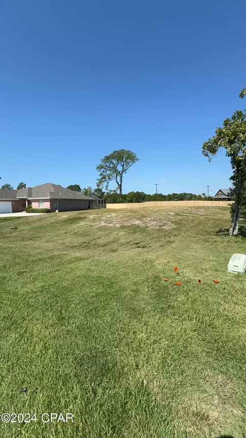 96 Hombre Cir, Panama City Beach, FL 32407