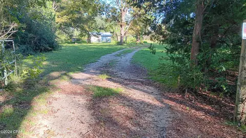 1093 Rock Circle Cir, Cottondale, FL 32431