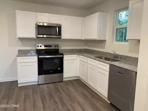 3622 Cavalier Dr, Chipley, FL 32428 photo 3