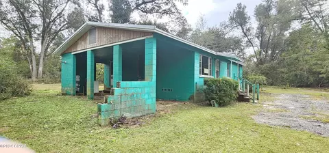 2930 Maple Ln, Marianna, FL 32448