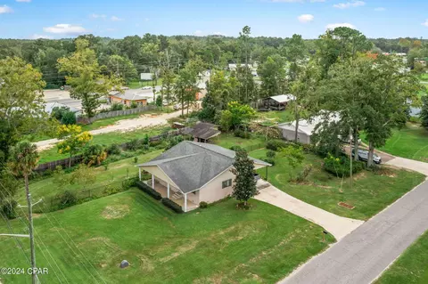 815 5th St, Chipley, FL 32428 photo 2