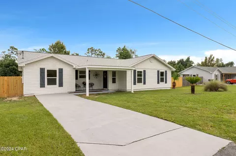 142 Santee Dr, Panama City, FL 32404