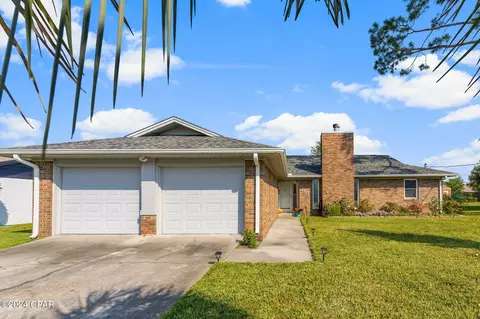2820 Fairmont Dr, Panama City, FL 32405