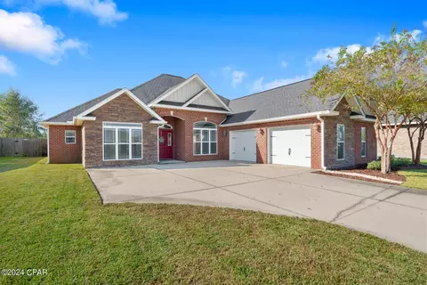 115 Lakeview Ter, Lynn Haven, FL 32444