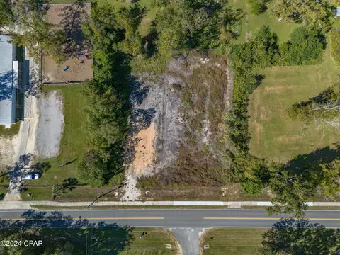 740 7th St, Chipley, FL 32428 photo 2
