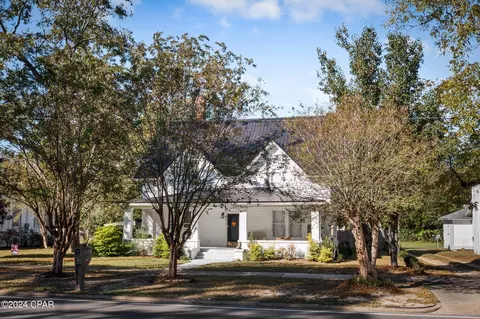 632 Main St, Chipley, FL 32428 photo 2