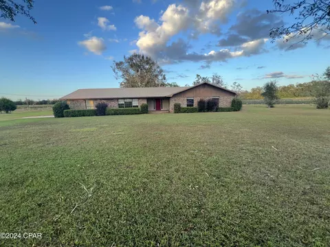 4070 Vallie Rd, Marianna, FL 32446