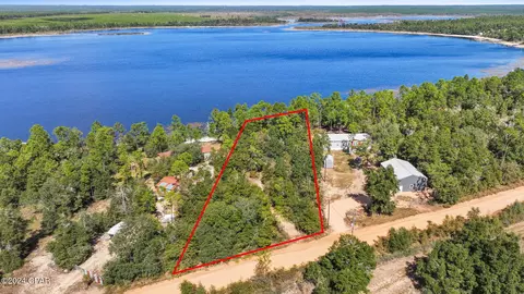 1242 Hampshire Blvd, Chipley, FL 32428
