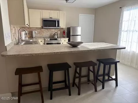 Kitchen - 4643 Eagle Way, Crestview, FL 32539 photo 2 of 5