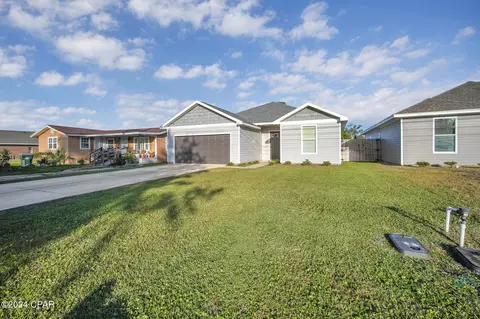 1411 Iowa Ave, Lynn Haven, FL 32444