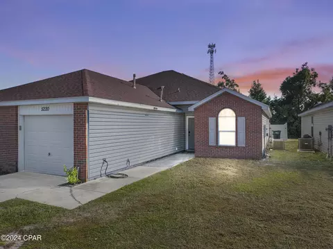 5220 Joshua Ln, Panama City, FL 32404