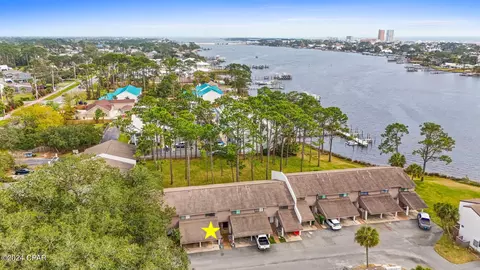 6901 N Lagoon Dr #20, Panama City, FL 32408