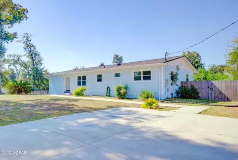 1618 Carolina Ave, Lynn Haven, FL 32444