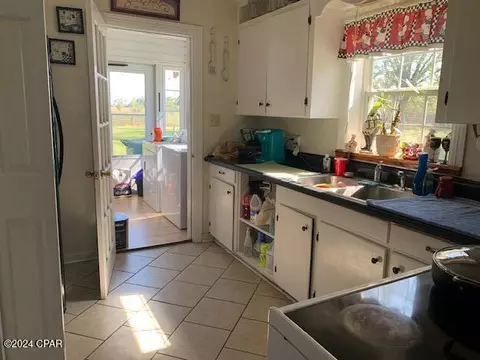 5322 Malibu Rd, Bascom, FL 32423 photo 3