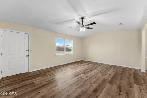 736 E Pine Forest Dr, Lynn Haven, FL 32444 photo 6