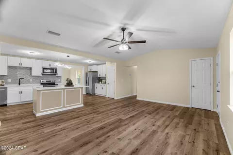736 E Pine Forest Dr, Lynn Haven, FL 32444 photo 7