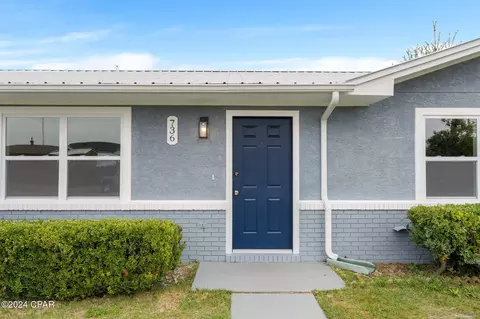 736 E Pine Forest Dr, Lynn Haven, FL 32444 photo 4