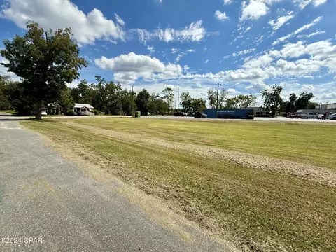 000 Watts Ave, Chipley, FL 32428 photo 2